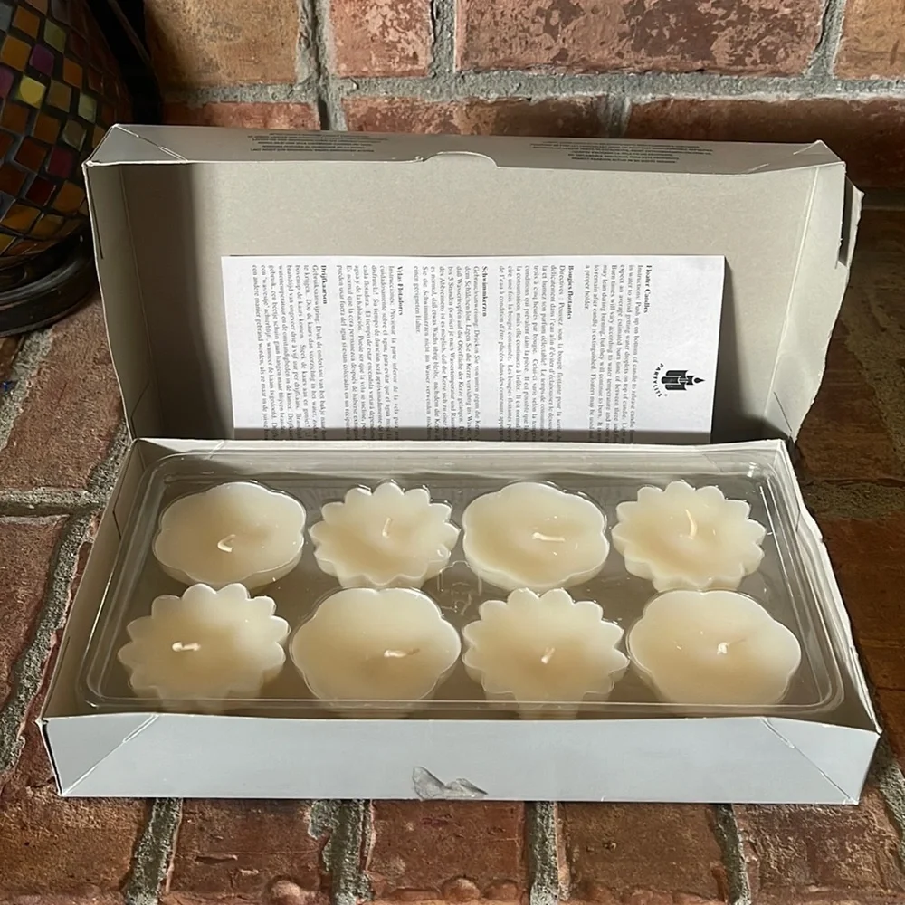 NIB PartyLite Vanilla Floater Candles